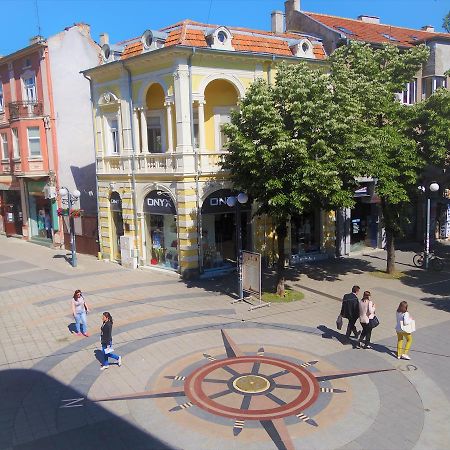 Hostel Compass Burgas Bagian luar foto