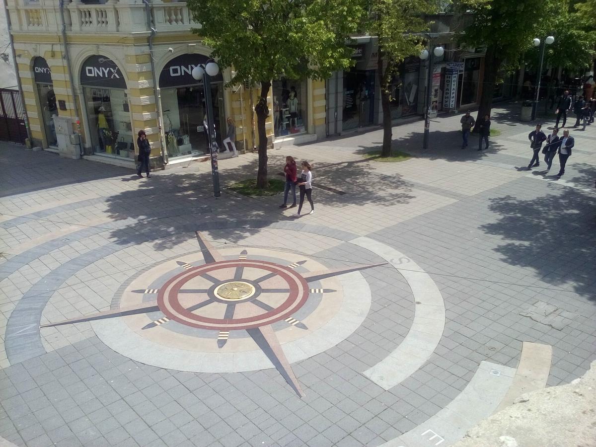 Hostel Compass Burgas Bagian luar foto