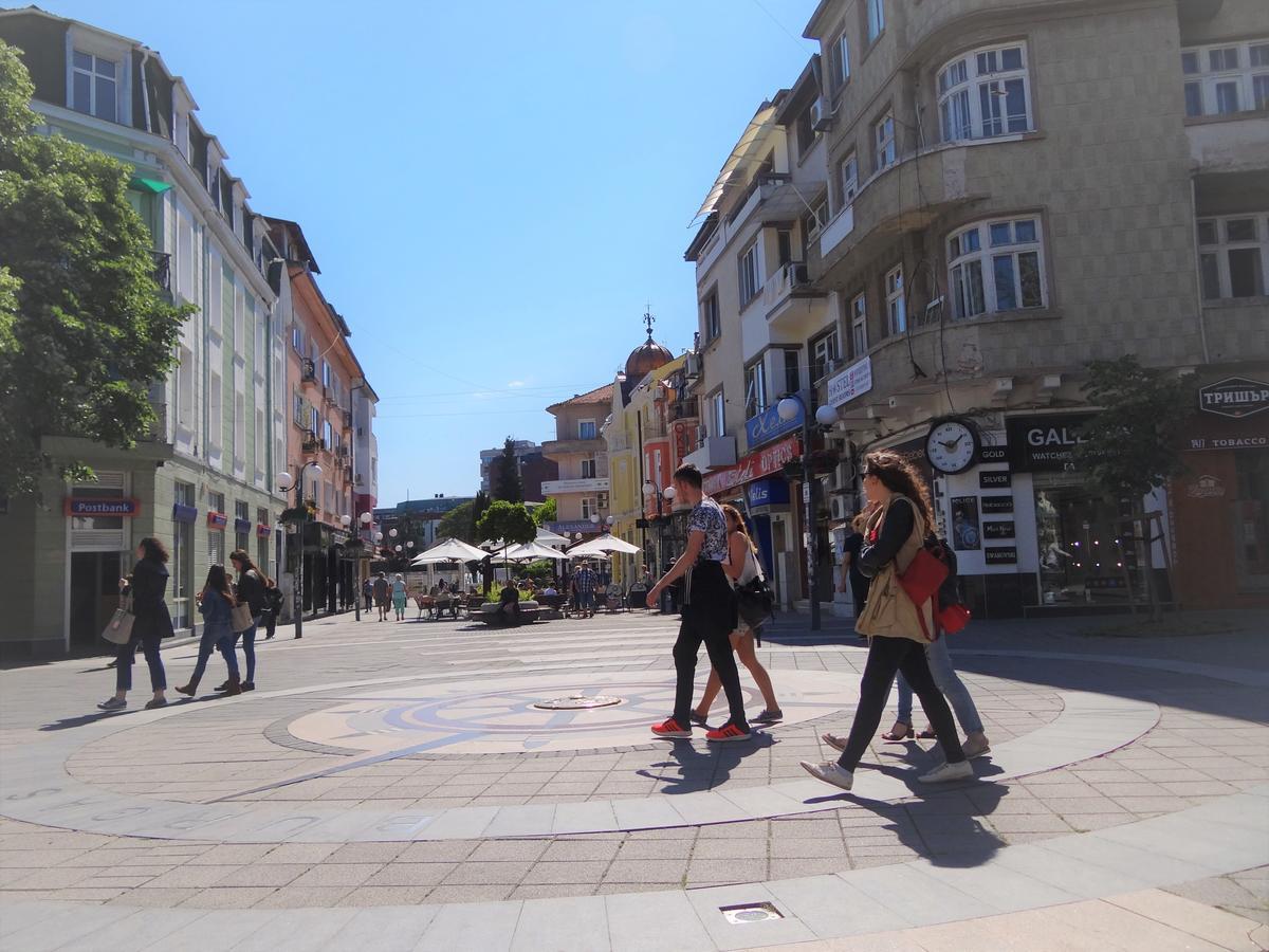 Hostel Compass Burgas Bagian luar foto